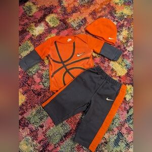 Nike Infant Basketball Themed Set - Orange and Black